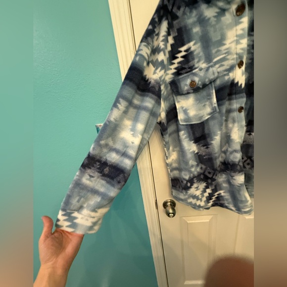 Fleece Top - Picture 2 of 6